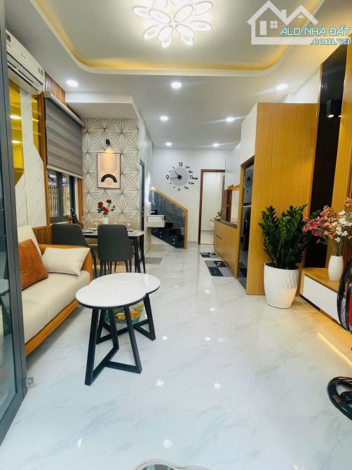 Nhà đẹp hẻm ô tô đậu cửa Lê Quang Định, P.1 Gò Vấp – 3PN, giá chỉ 5.95 tỷ - 2