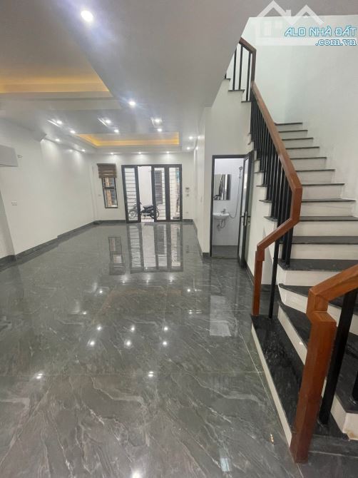 Bán nhà trong ngõ đường Trần Huy Liệu - 2