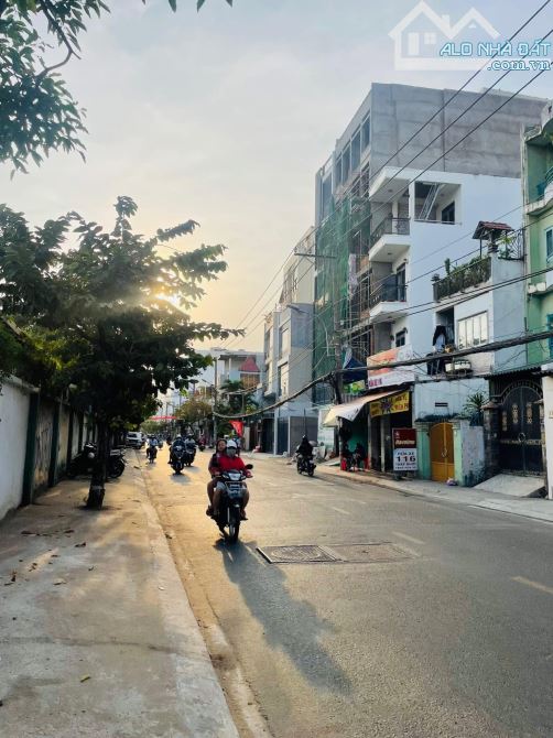 BƯỚC 3 BƯỚC RA MẶT TIỀM SẦM UẤT CÁCH MT 1,2 CĂN - KHU DÂN CƯ H.HỮU 🚌🚕🚑🚕🚙🚑🚕🚌🚐🚑🚕 - 2