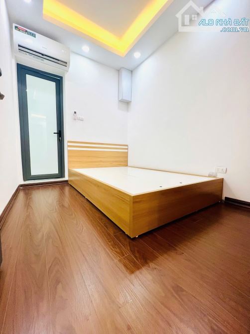 Phố Cổ - Hàng Hiếm - Tập Thể Hàng Bún - Ba Đình - Dt:60m2/2PN*nhỉnh 3 tỷ - 2
