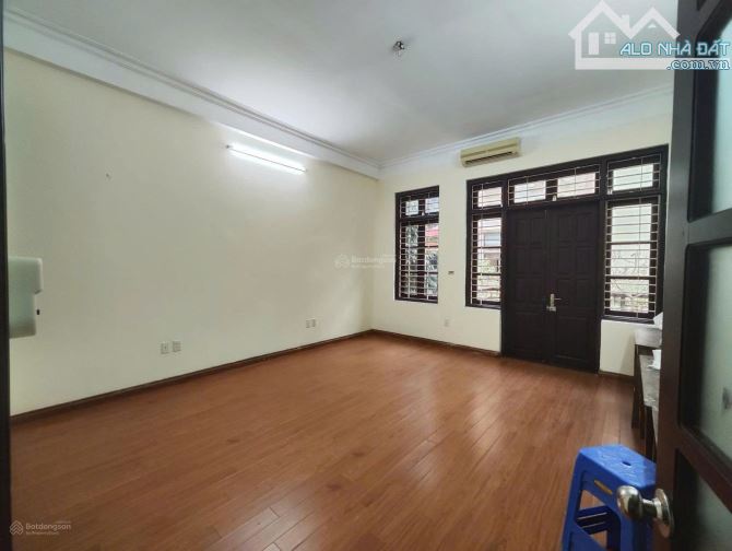Cho thuê Biệt thự nguyên căn ngõ 402 Bạch mai, DT 84m2, 4 tầng, giá 25 triệu/ tháng. - 2