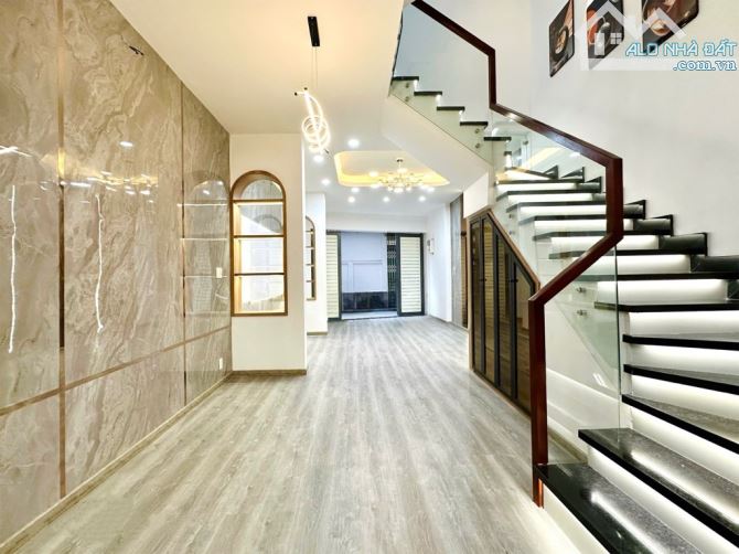 HXH NGAY NGUYỄN VĂN TRỖI - 60M2 SỔ A4 - TRỆT 3 LẦU 4PN BTCT - LÔ GÓC - TẶNG FULL NT - GIÁ - 2