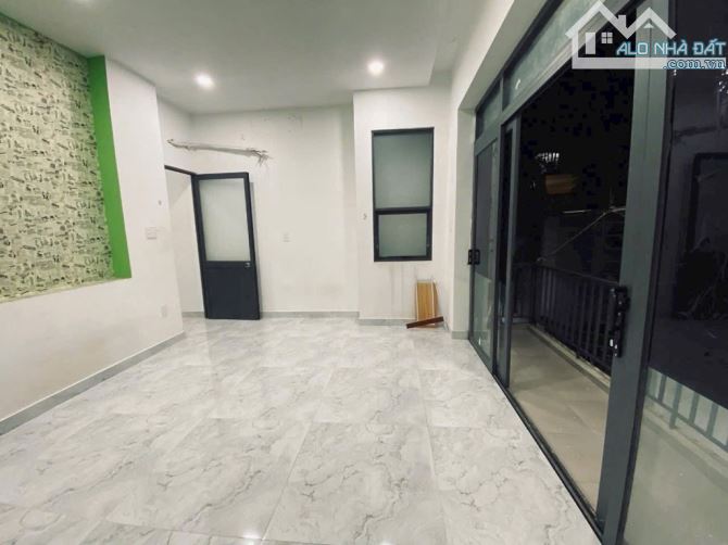 Nhà 56m2 không quy hoạch lộ giới 3 tầng đúc 3 phòng đường Thống Nhất phường 11 Gò Vấp - 2