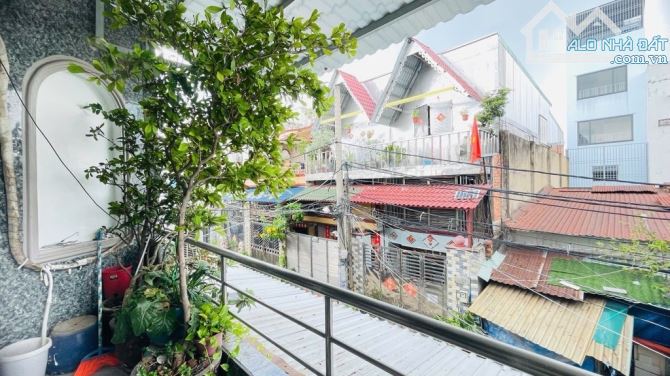 BÁN NHÀ (56m2)HXT 3PN– SỔ MỚI 2025 – GIÁP TÊN LỬA – CHỈ 5.8 TỶ:Sổ hồng riêng - 2