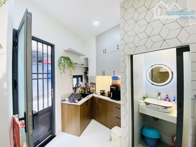 NHÀ ĐẸP 2 MẶT TIỀN HẺM FULL NỘI THẤT, KHU VIP PHÚ NHUẬN NGAY TRUNG TÂM, SỔ ĐẸP, - 2