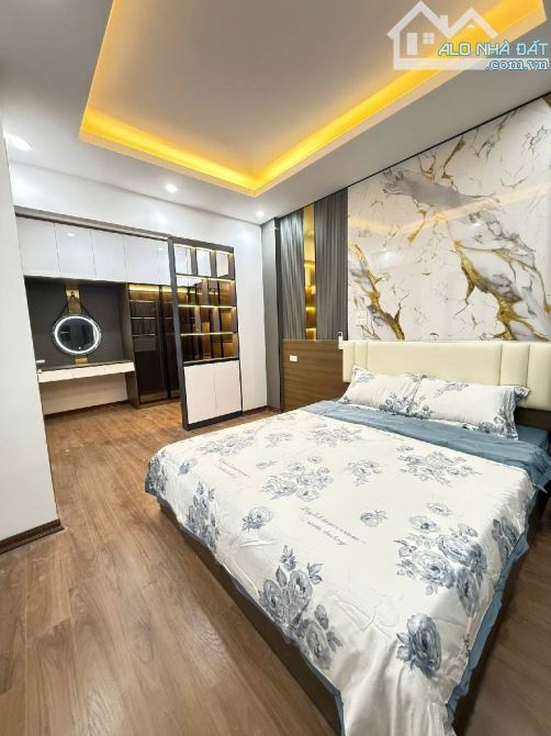 NHÀ ĐẸP 5 TẦNG 31M2 MẶT TIỀN 5M VỊ TRÍ VIP YÊN HÒA – FULL NỘI THẤT  NỘI DUNG: - 2