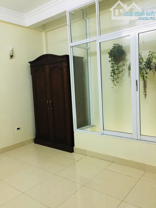 Cho thuê nhà nguyên căn tại Nguyễn Xiển Thanh Xuân - DT 60m2 x 4 tầng, ô tô đỗ cửa - 2