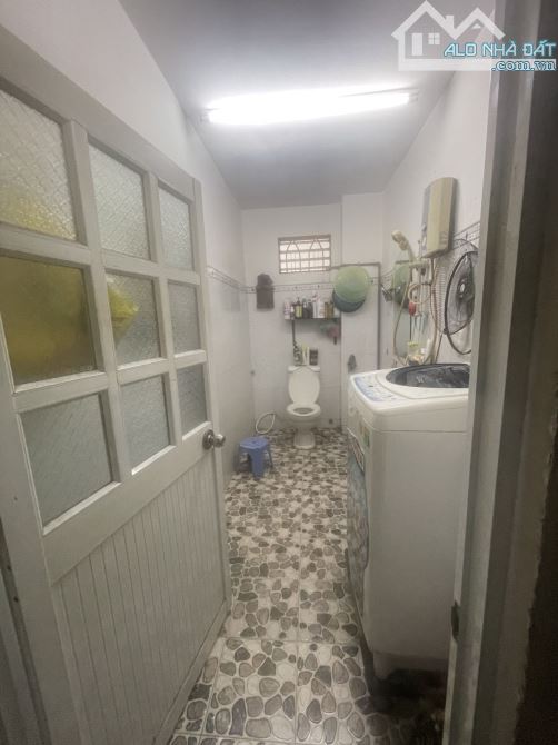 Bán nhà quận 10 - Cách Mạng Tháng 8- 8,5x15 - 4 tầng — 10 phòng ngủ - 150M2 -19,5 tỷ - 2
