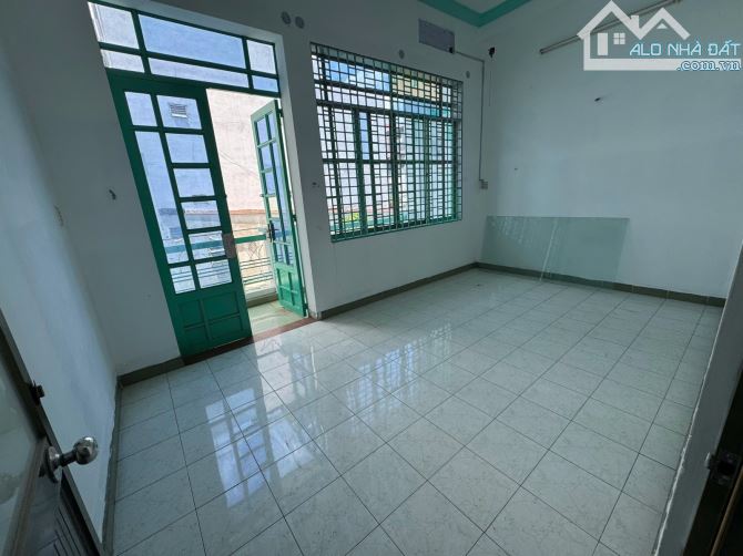 Bán nhà hẻm xe tải thông - Tân Bình - ngang 5m - nở hậu - 2
