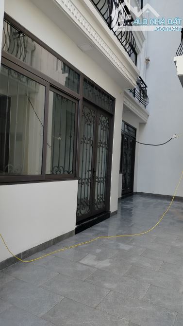 4.2 tỷ sở hữu nhà 4 tầng, gần ô tô 16 chỗ tại Xuân Khôi - Cự Khối - 2