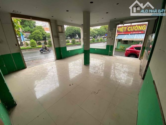 Góc Bình Thới Lạc Long Quân Q10 8x14m 4L kd tự do - 2
