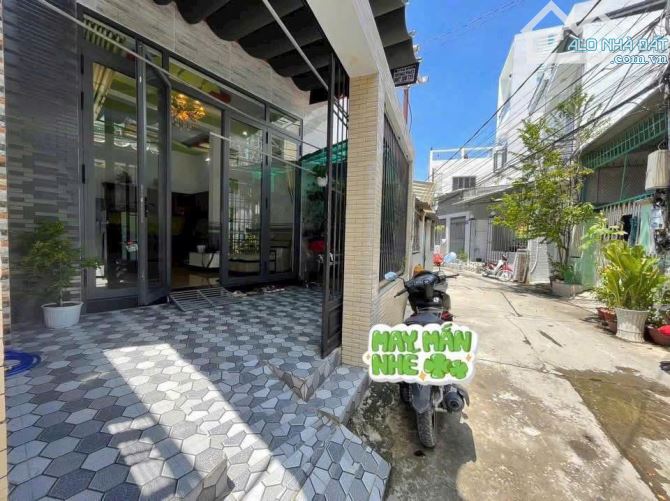 Ngộp lắm nên đành bán căn nhà cấp 4 hiện đại ở Xuân Thới Thượng, Hóc Môn giá850 triệu,95m2 - 2