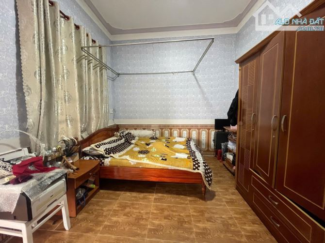 Chủ ngộp cần bán gấp nhà 106m2 Kim Đồng p6 Hẻm Xe Hơi Chỉ 5ty250 - 2