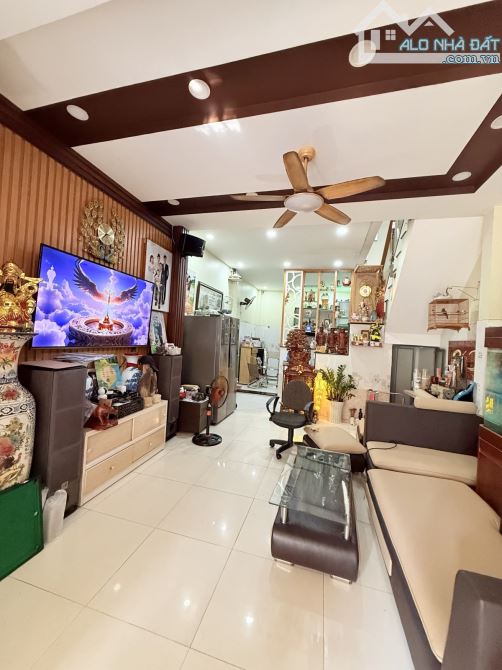 BÁN NHÀ TRẦN VĂN QUANG 47M2 2T 4.6M x 11M CHỈ 5.3 TỶ - 2