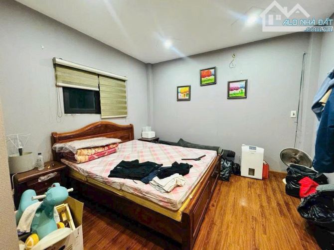 MINH KHAI – MỘT BƯỚC RA Ô TÔ - NHÀ ĐẸP 38m2/ 5 TẦNG  – 7,x TỶ (CÓ TL) MẶT TIỀN RỘNG - 2