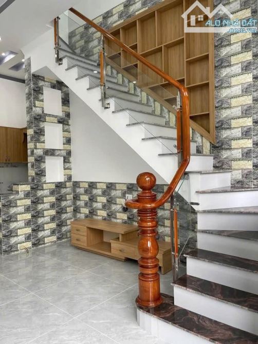 Bán nhà ngay ngã 4 Hội Nghĩa - TP Tân Uyên, ngay DT 747 - 2