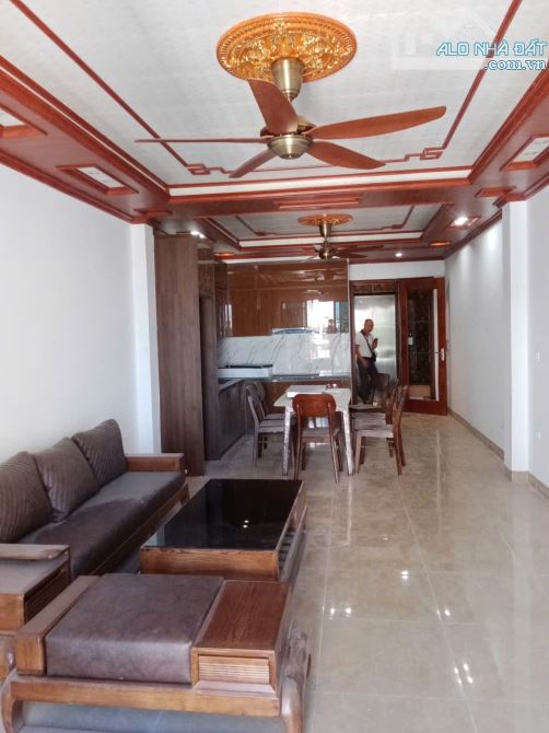 FO MẶT PHỐ ĐẸP 60m2, 4 tầng VỈA HÈ RỘNG KINH DOANH - 2