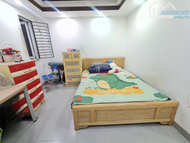 BÁN NHÀ 3 TẦNG 120M2 8 PHÒNG CHO THUÊ ĐƯỜNG 5M5 DƯƠNG ĐÌNH NGHỆ GẦN BIỂN CHỈ 19,2 TỶ - 2