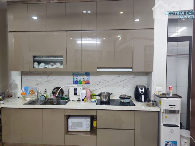 BÁN NHÀ LÁNG HẠ - ĐỐNG ĐA - DIỆN TÍCH 32M - 5 TẦNG - DÂN XÂY NỘI THẤT GỖ XỊN - 2