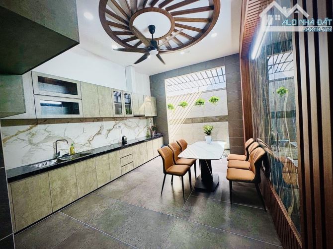 BÁN NHÀ ĐẸP SÁT TỈN.H LỘ 10 - KHU TÊN LỬ.A - 4PN - HẺM XE HƠI - ( 4X22M ) - 2