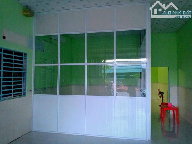 BÁN NỀN TẶNG NHÀ CẤP 4 ĐƯỜNG D28 KDC HỒNG LOAN LÔ 6A - GIÁ CHỈ 3.2 TỶ! - 2