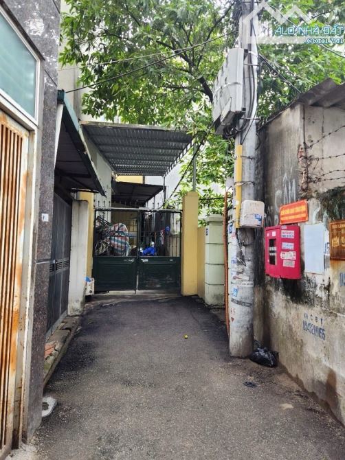 Phú Diễn – 180m², 3 tầng, giá 18,2 tỷ. Cách đường ô tô tránh 35m, ô tô nhỏ đỗ cửa. - 2