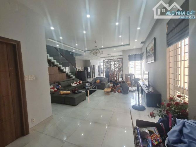 BIỆT THỰ HOÀNG DIỆU 2 – DT 398M² (NGANG 8.5M) - TRUNG TÂM THỦ ĐỨC - 2