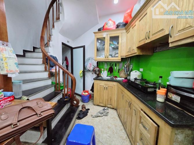 Nhà Nguyễn Trãi mặt ngõ Thanh Xuân cách Ô tô 30m. 32m2 x 5 tầng, 4 ngủ giá 7.47 tỷ TL mạnh - 2