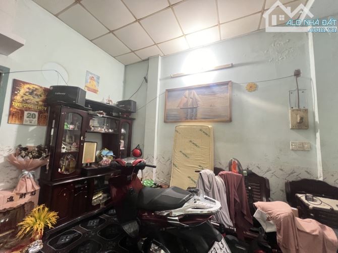 “BÁN NHÀ ĐẸP LINH  ĐÔNG- 64 M2 NGANG 6 - HOÀN CÔNG - CÁCH HXH 30M (6*11 ),64M-3PN-N.H.Ỉ.N. - 2