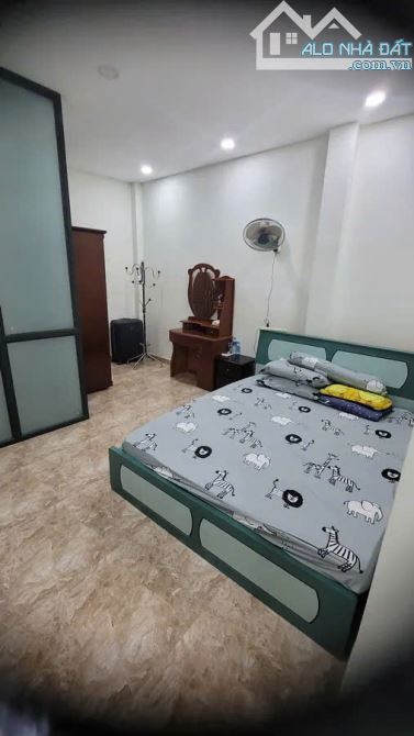 BÁN GẤP TRONG THÁNG ĐỂ ĐỊNH CƯ - TRẦN VĂN QUANG - 5 x 16 - 3 TẦNG - 10.6 TỶ - 2