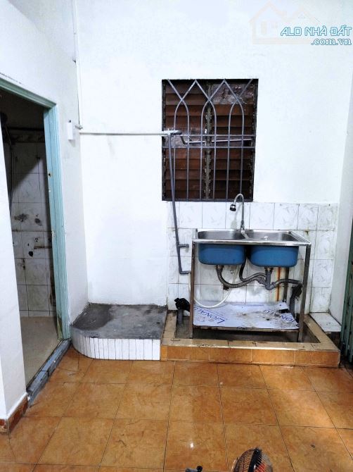 cho thuê nhà cấp 4 có gác, hẻm xe hơi, đường số 10 Linh Xuân - 2