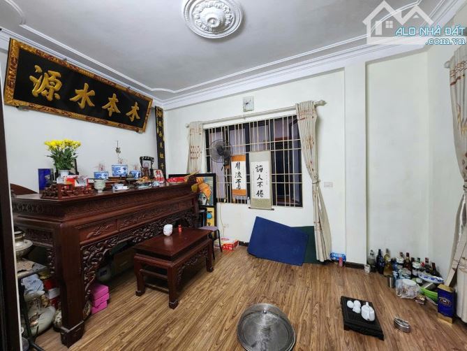 NHÀ DÂN 3 THOÁNG SIÊU HIẾM - NGÕ Ô TÔ - CÁCH HỒ TÂY 100M - 2