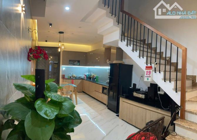 🏡 BÁN NHÀ MỚI 3 TẦNG –  THIẾT KẾ HIỆN ĐẠI, NỘI THẤT CAO CẤP MẶT TIỀN BẦU HẠC 4, THANH KHÊ - 2