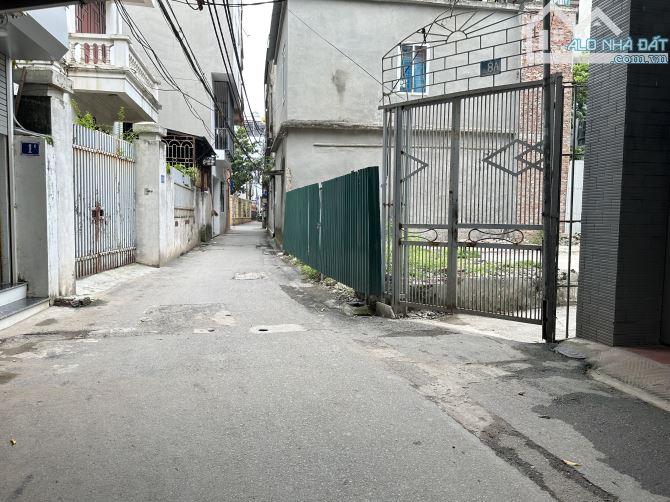 BÁN ĐẤT ÂU CƠ - LÔ GÓC- OTO VÀO ĐẤT, XÂY CCMN 71M2 x MT 7M - 2