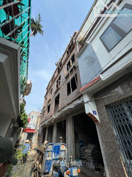L.A.Đức - Dãy nhà 4 căn tại Phố ĐÀ NẴNG - 48 - 65m2 - 3 tỷ 650 -  3 tỷ 9 - 2