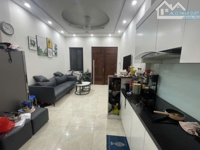 Chính chủ gửi bán căn nhà 5 tầng ngõ 23 phố Bồ Đề. - 2