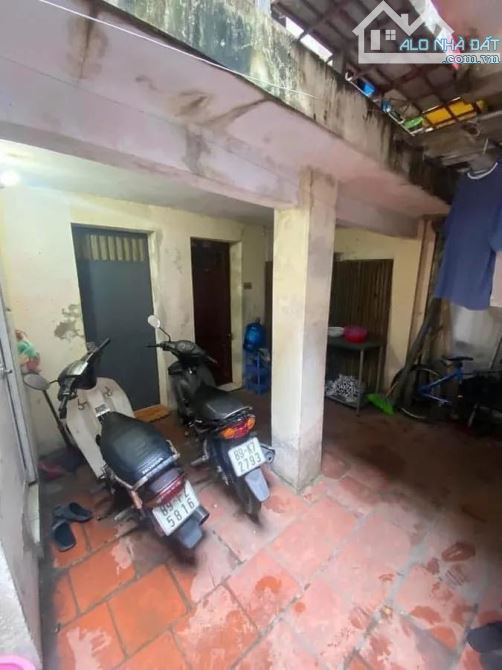 TRƯỜNG CHINH, BÁN ĐẤT TẶNG NHÀ, 11.5 TỶ 69M2 MT6M, DT 30TR/THÁNG, GẦN NGÃ TƯ SỞ, TRƯỜNG ĐH - 2