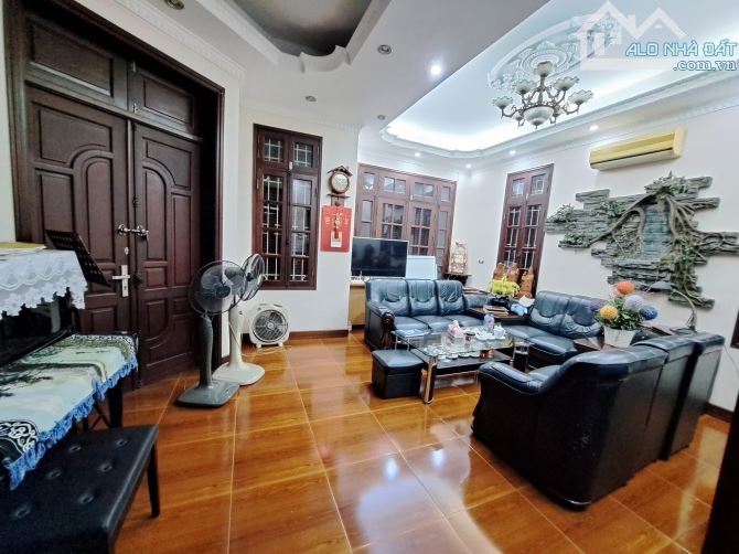 - KDT ĐỊNH CÔNG VỈA HÈ Ô TÔ  - ĐẸP NHẤT KHU ĐT ĐỊNH CÔNG _ VIEW THOÁNG Gần ĐƯỜNG 2.5 _ Căn - 2