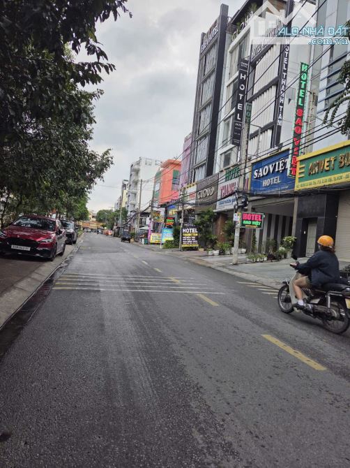 Bán Căn Nhà Mặt Tiền Hẻm Kinh Doanh Đường Dương Quảng Hàm P6-(4.2mx26m)-Giá 13.7ty - 2