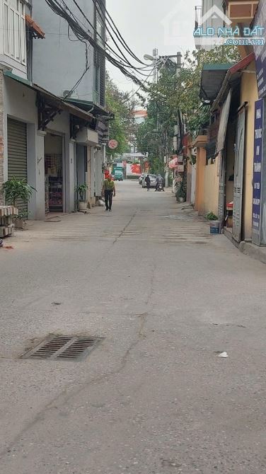 NHÀ YÊN MỸ – THANH TRÌ – LÔ GÓC 3 MẶT THOÁNG – GARA Ô TÔ – ĐƯỜNG THÔNG – Ở SƯỚNG – HIẾM CÓ - 2