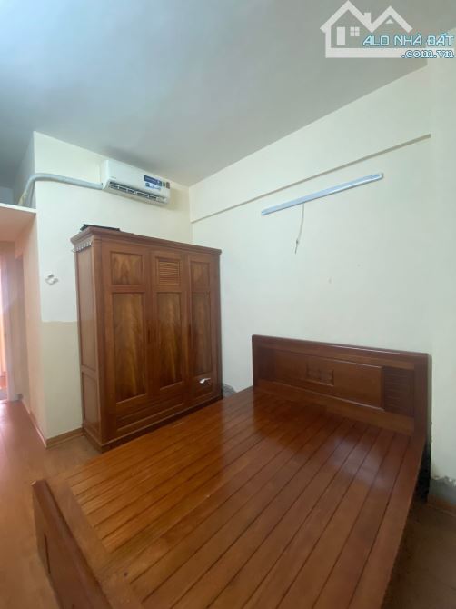 Tài chính 4 tỷ, căn hộ toà CT9 Định Công, ban công hướng Nam, 2 ngủ, sổ đỏ chính chủ - 2