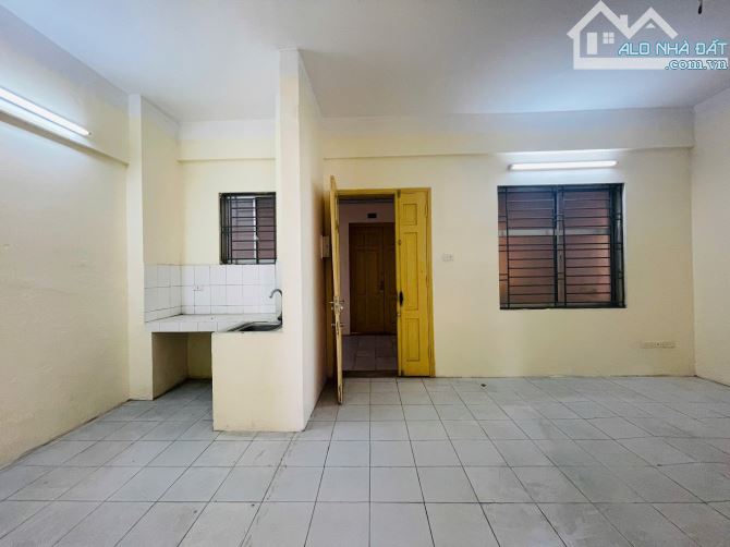 CĂN HỘ TRẦN QUÝ KIÊN 2N1K, THOÁNG, RỘNG 56M2 GIÁ 4,5 TỶ, OTO, THANG MÁY - 2