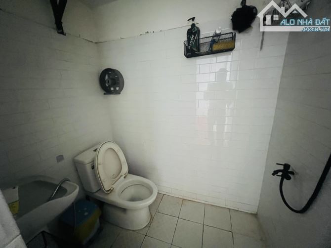 Bán nhà mặt tiền Phú Nhuận - ngang 4.8m - 3 tầng - kinh doanh tấp nập - 2