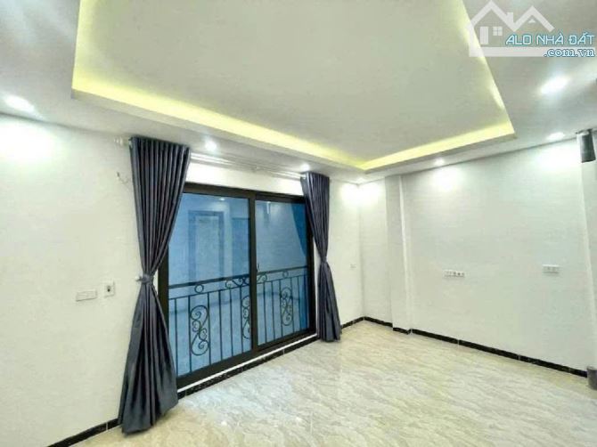 NHA ĐEP BẠCH MAI _ THANH NHAN_ 32m2 THANG MÁY_ OTO GẦN _ FULL NỘI THAT Lưu 4 PN  •  Nhà ng - 2