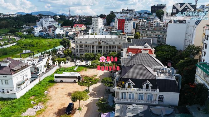BIỆT THỰ NGAY HỒ XUÂN HƯƠNG ĐÀ LẠT - 2