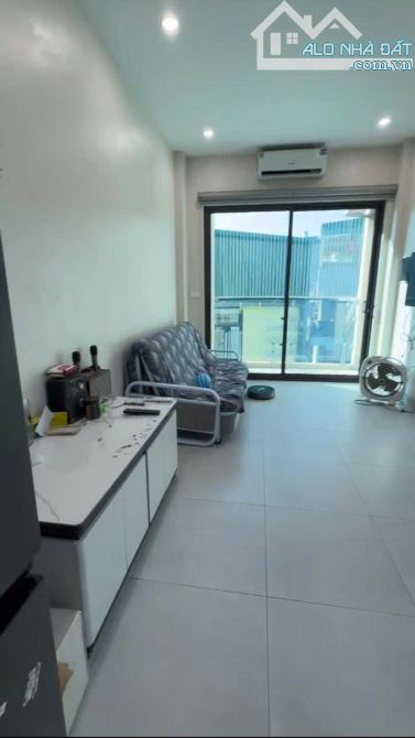 BÁN NHÀ GIÁP NHẤT - NGÕ Ô TÔ - THÔNG TỨ TUNG - KINH DOANH ĐỈNH - 42M CHỈ 13,3 TỶ - 2