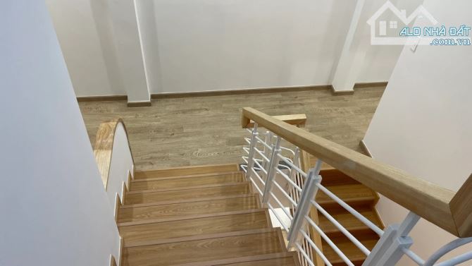 Nhà mới 3 tầng đầy đủ nội thất, mặt tiền Nguyễn Đổng Chi - 2