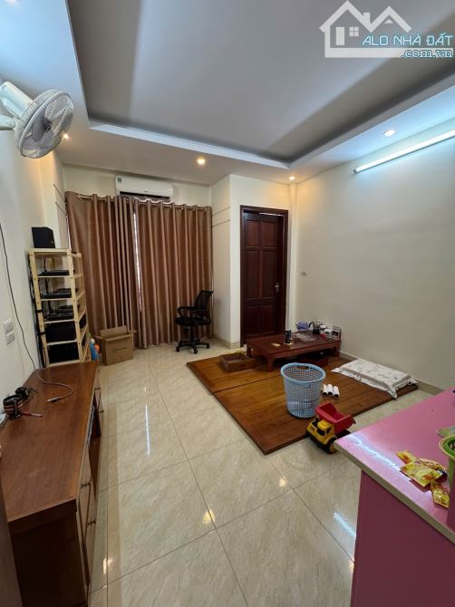 Bán nhà ngõ 150 Tân Khai, ngõ to ba gác tránh, 40m2, sổ vuông đẹp, 6.15 tỷ - 2