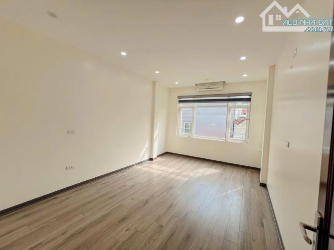 BÁN NHÀ DÂN XÂY LÊ TRỌNG TẤN - NGÕ THÔNG - Ô TÔ ĐỖ CỬA - 34M 12,3 TỶ - 2