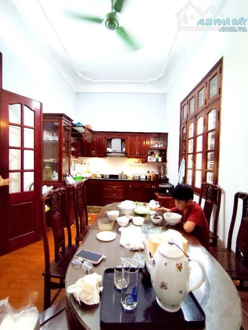 BÁN NHÀ TRANG TÂM QUẬN HOÀNG MAI 73M2 GIÁ CHÀO 11.5 TỶ, CHỦ CẦN BÁN GẤP, NHÀ 2 MẶT NGÕ - 2
